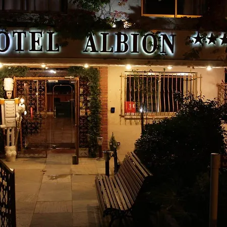 Adonis - Albion Hotel