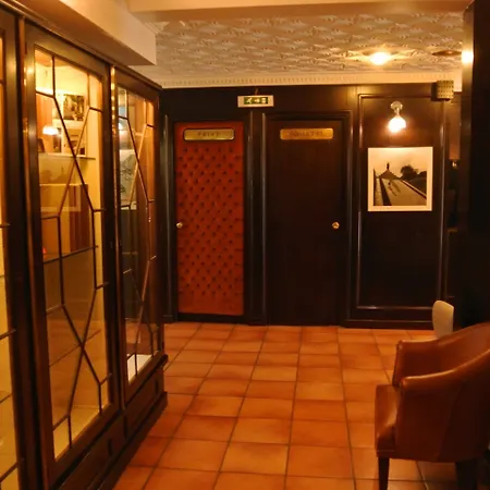 Hotel Adonis - Albion 3*